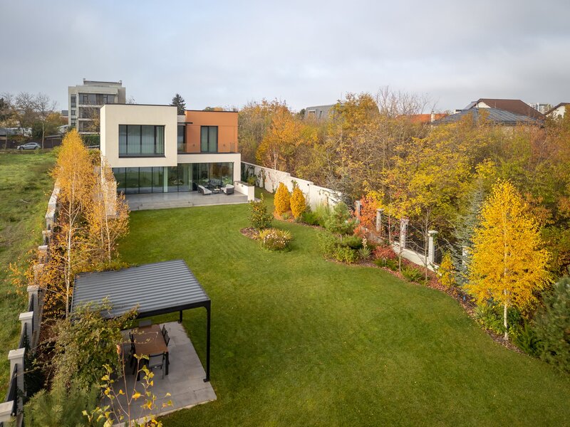 Sector 1 Smart-Home nZEB spectaculoasa Bucuresti  cu deschidere lac - teren 2000mp